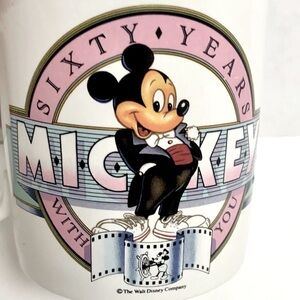C🌺VINTAGE 1988 DISNEY MICKEY MOUSE “60 YEARS WITH YOU” ANNIVERSARY LG.MUG EUC